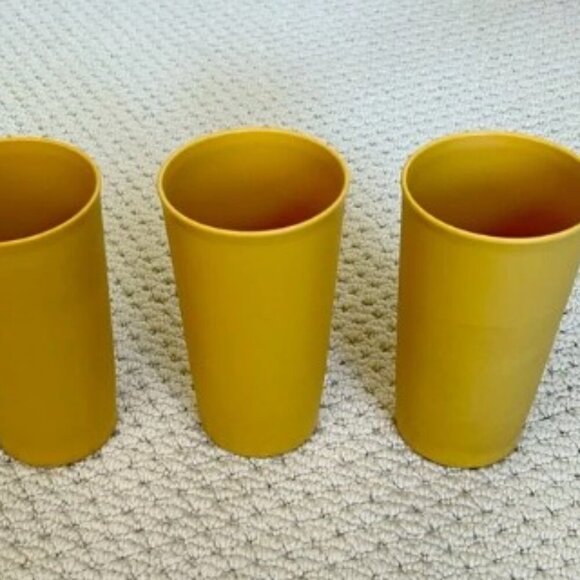 Tupperware Vintage Tupperware Set of 3 Yellow Tumblers Drinkware Perfect Cond. 3 - Picture 7 of 7